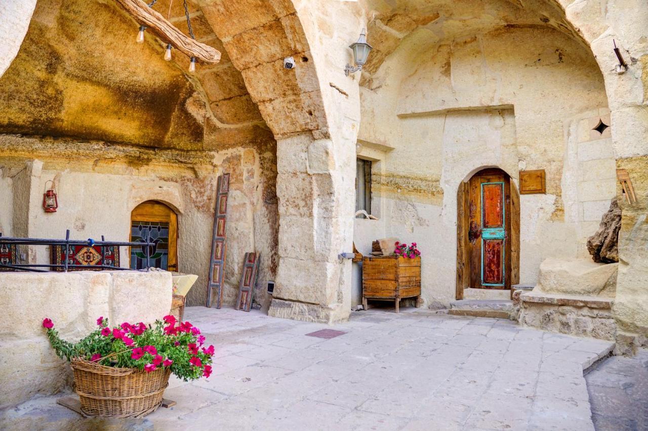 Gibos Cave Hotel Юргюп Екстериор снимка