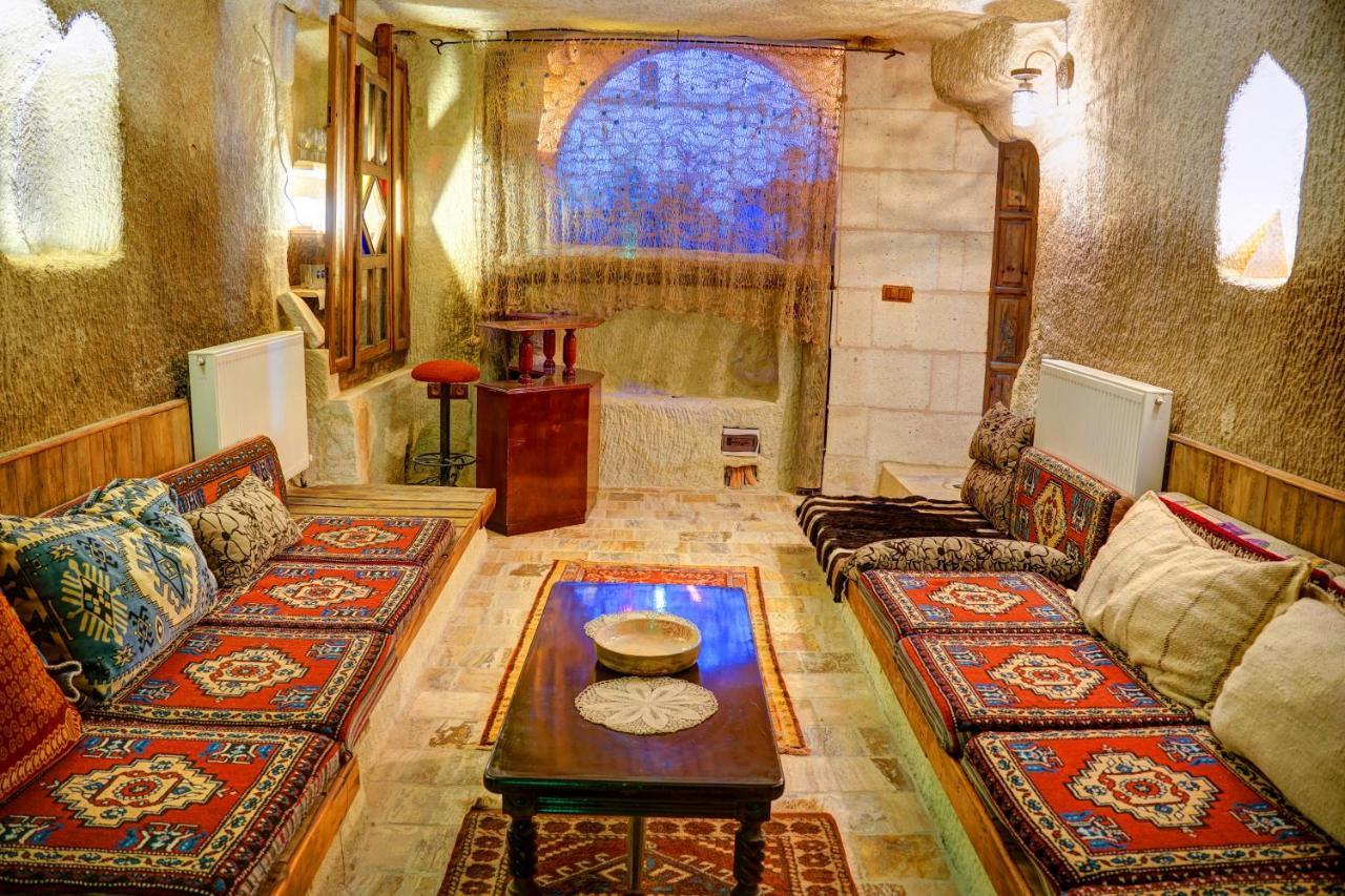Gibos Cave Hotel Юргюп Екстериор снимка