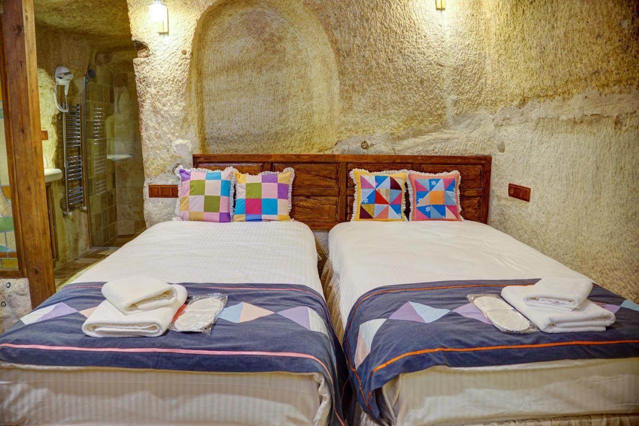 Gibos Cave Hotel Юргюп Екстериор снимка