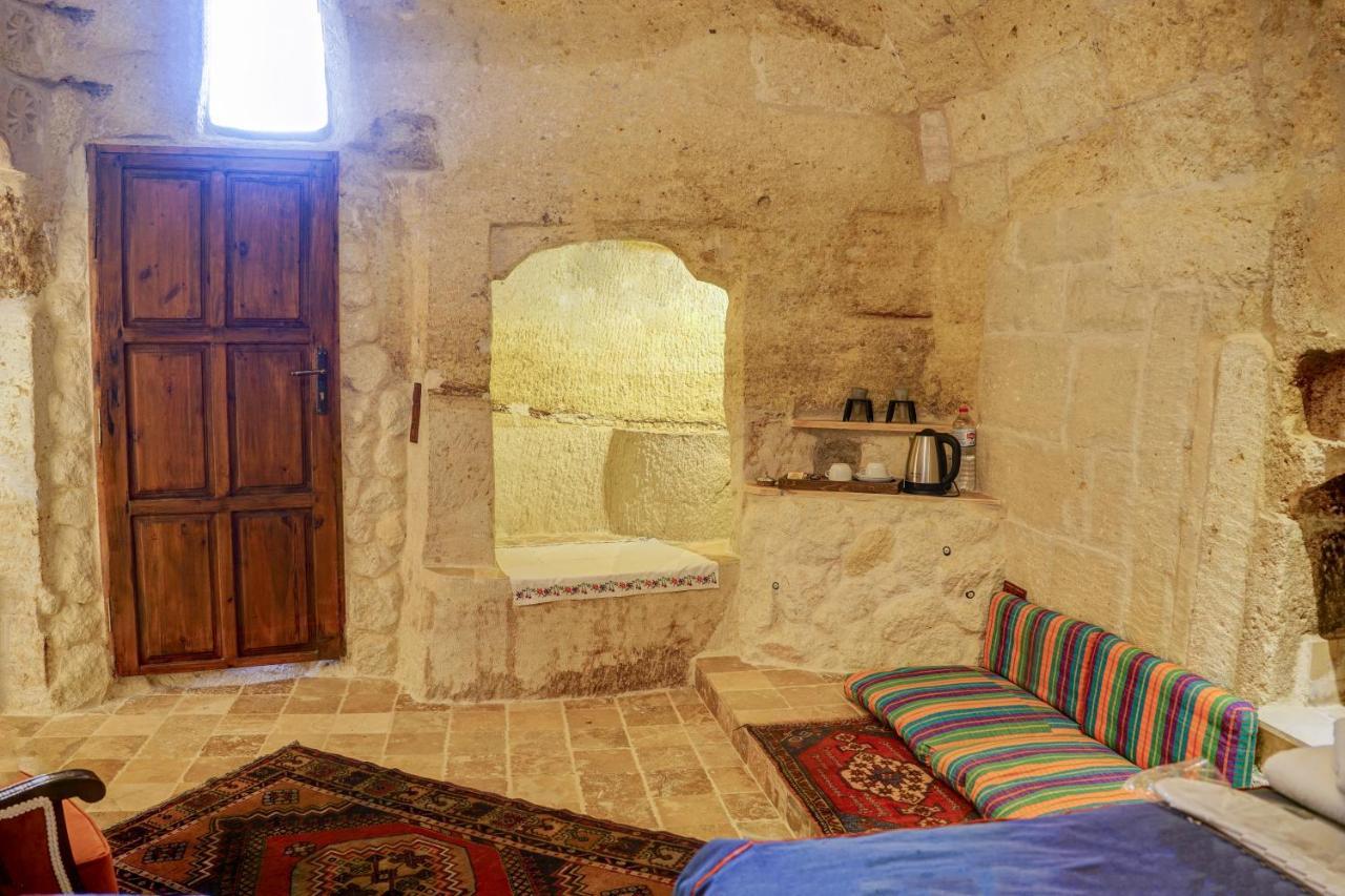 Gibos Cave Hotel Юргюп Екстериор снимка