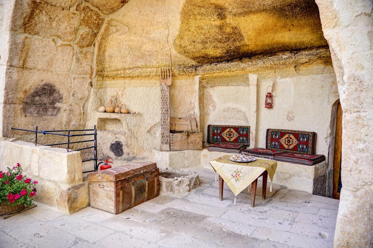 Gibos Cave Hotel Юргюп Екстериор снимка
