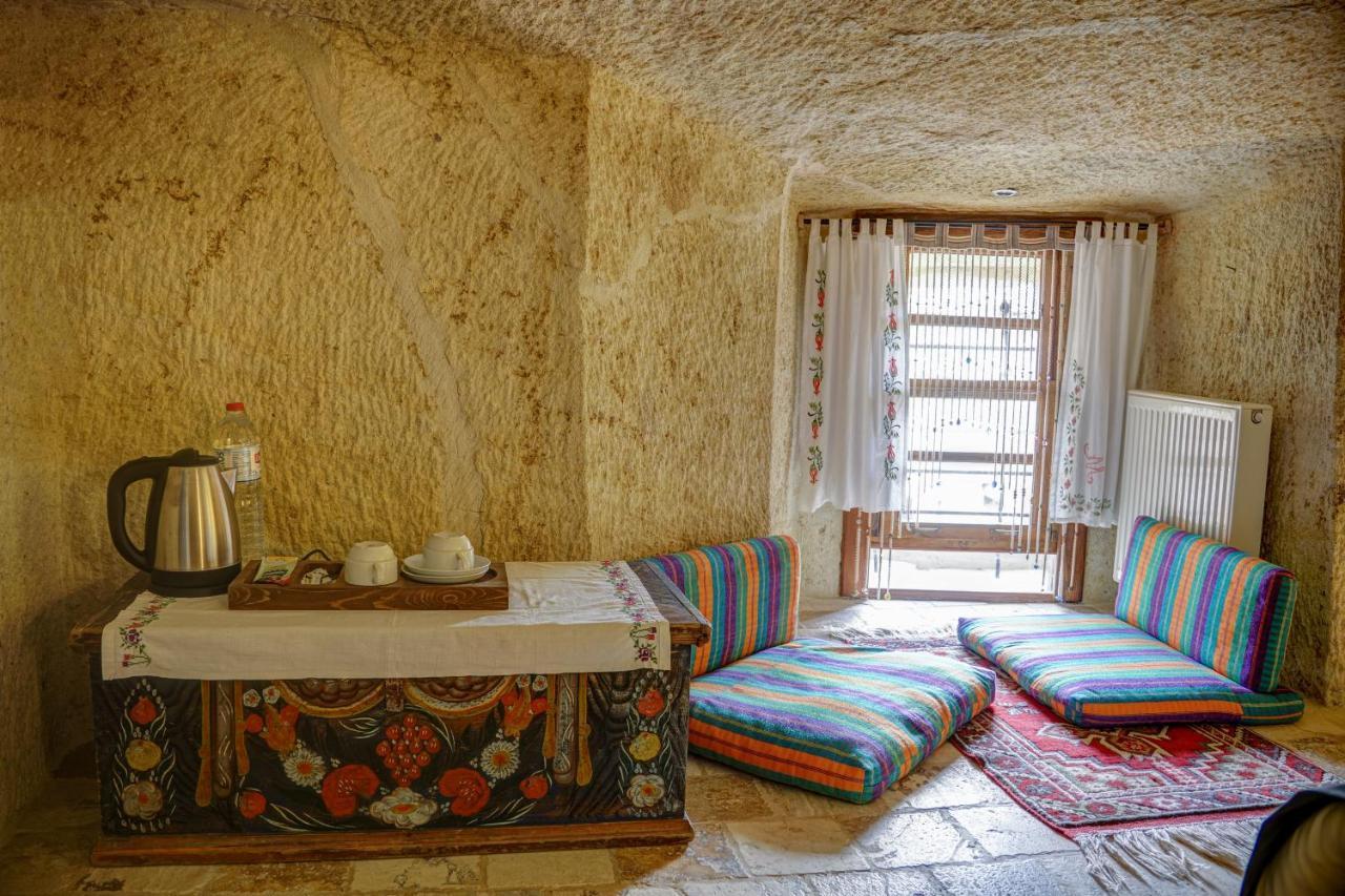 Gibos Cave Hotel Юргюп Екстериор снимка