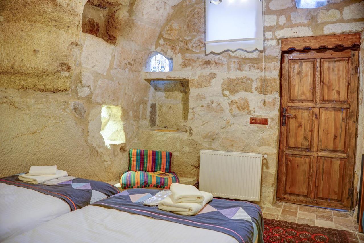 Gibos Cave Hotel Юргюп Екстериор снимка