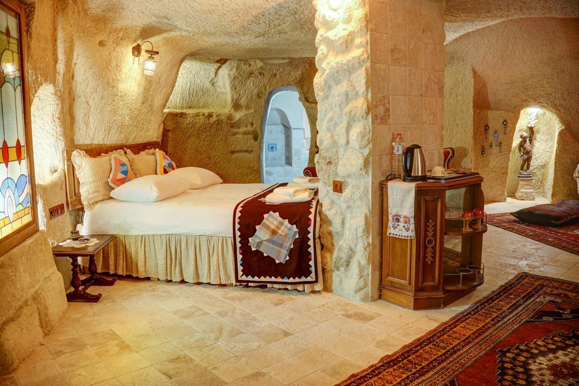 Gibos Cave Hotel Юргюп Екстериор снимка