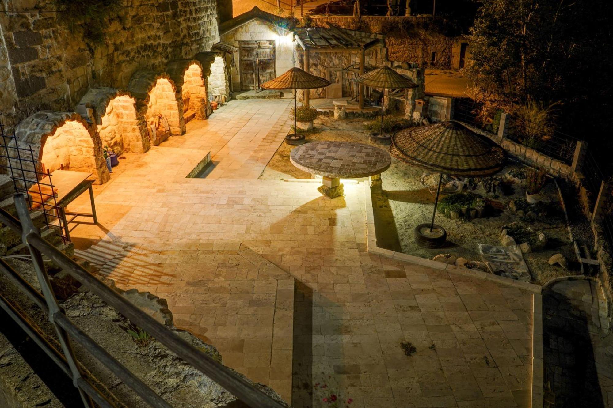 Gibos Cave Hotel Юргюп Екстериор снимка